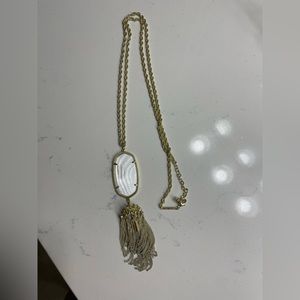 Kendra Scott long Medallion Neclace